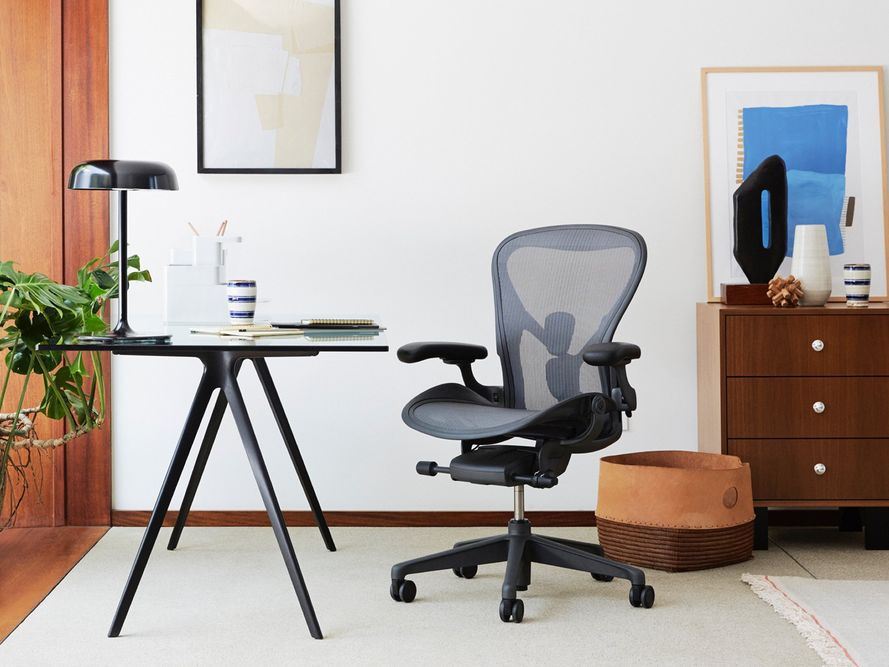 Hvat er ein góður stólur til ryggpínu?-山东澎集第3组-宗柯群